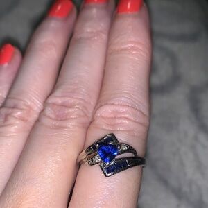 Elegant sapphire Gemstone Ring